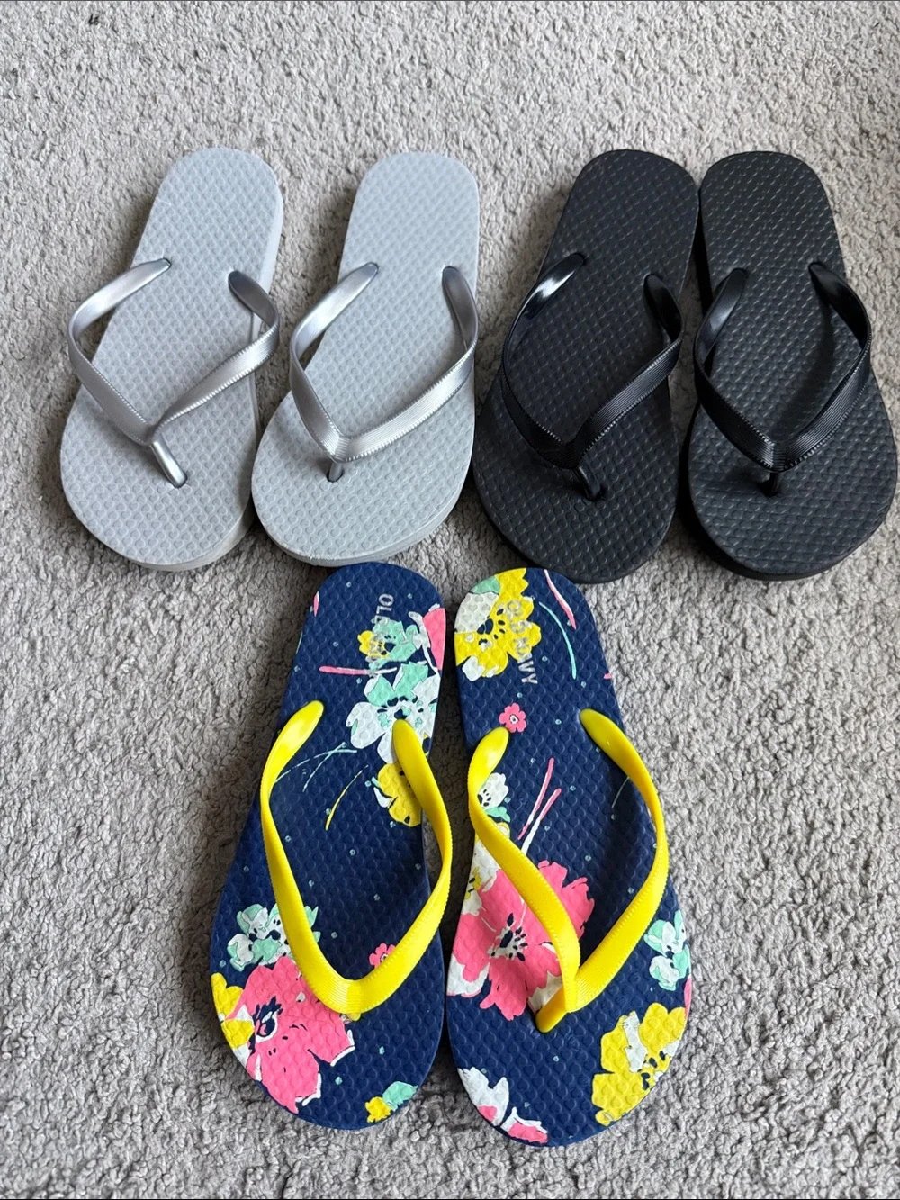 Gently worn Old Navy Girls Flip Flops